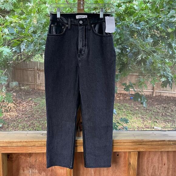 Abercrombie & Fitch Women's Straight High Rise Vegan Leather Jeans Size 2. NEW - Picture 1 of 10